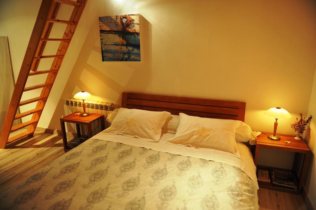 Chambres D'Hotes Le Puits D'Amour Mirandol-Bourgnounac Exteriör bild